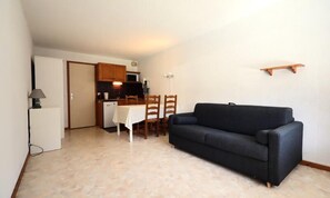 Living area - Prarion 2 C13 (Les Houches)