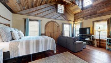 1 bedroom, desk, iron/ironing board, free WiFi