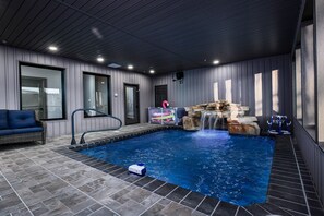 Piscine intérieure