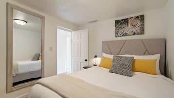 Basic Cottage | Iron/ironing board, bed sheets