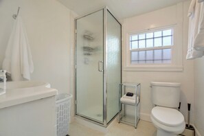 Basic-Ferienhaus | Badezimmer