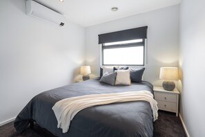 3 عدّة غرف نوم ومكتب ومكواة/لوح كي وواي فاي مجانًا