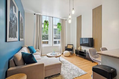 Modern  Bright 1-bedroom condo in Rittenhouse Square- Center City Philadelphia