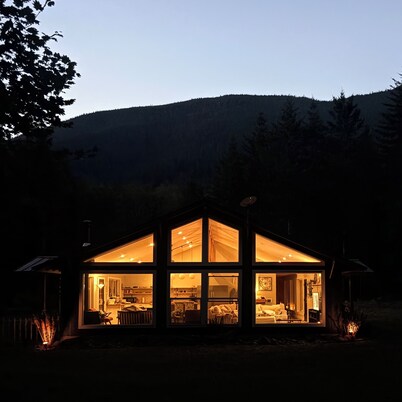 The Fern, Huge Spa-Like Home Near Lake Crescent/Sol Duc • Olympic National Park
