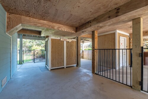 Why Knot K2152 Oceanside, Elevator, Pool, Hot Tub