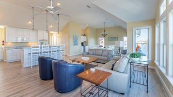 Smart TV, fireplace, table tennis