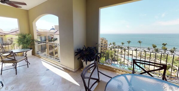 تناول الطعام بالخارج