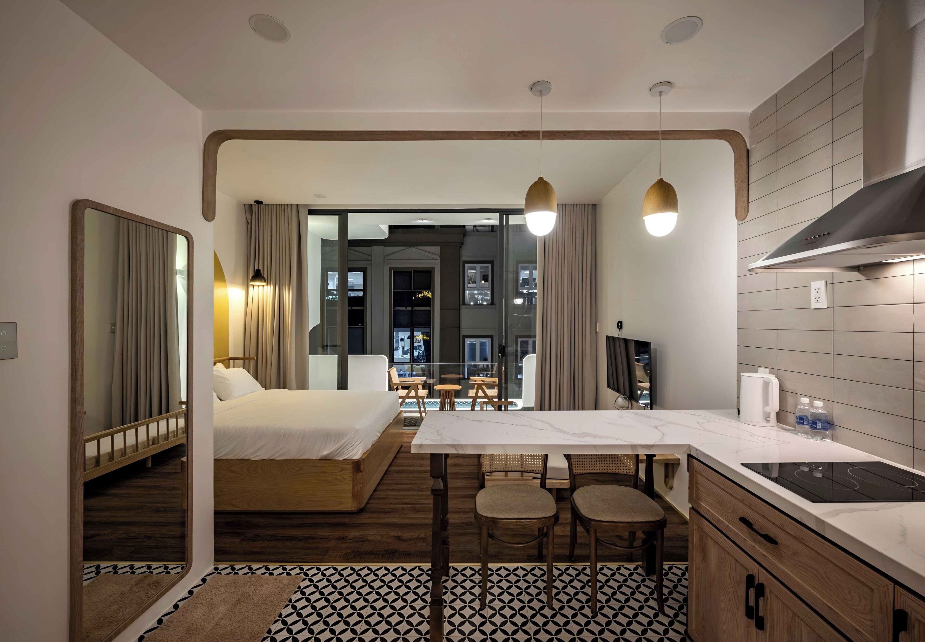 Deluxe-Apartment, 1 Schlafzimmer, Küche | Schreibtisch, laptopgeeigneter Arbeitsplatz, Verdunkelungsvorhänge