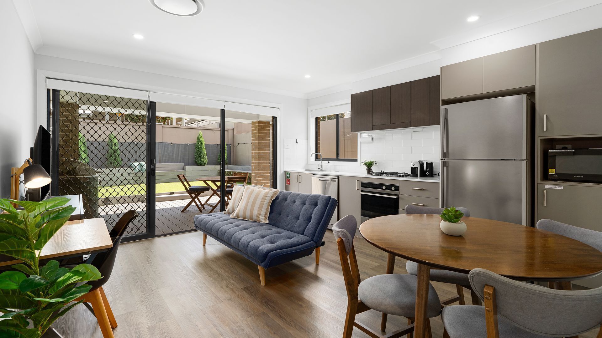 المنشأة من الداخل