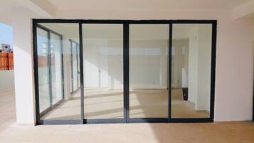 Apartment, 1 Bedroom, Balcony | Interior