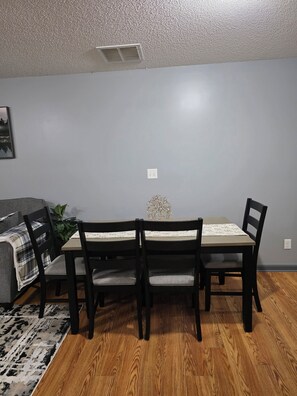 تناول الطعام