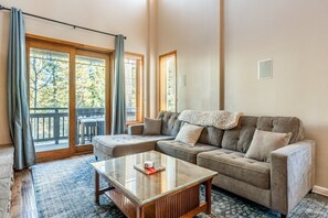 TV connectée, cheminée