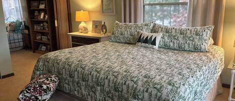 Ferros/tábuas de passar roupa, Wi-Fi de cortesia, roupa de cama