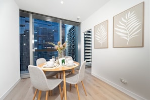 تناول الطعام