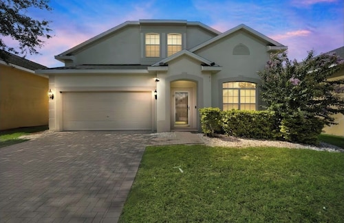 3Ks Sweet Escape – A Cozy Slice of Paradise With Pool-25 minutes from Disney!