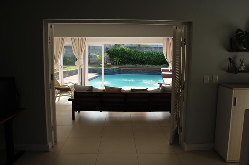 Goodholme Manor- Modern, Spacious, Peaceful