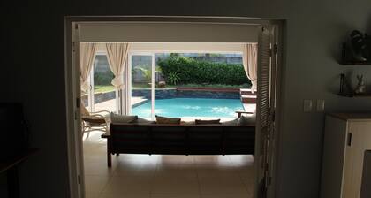 Goodholme Manor- Modern, Spacious, Peaceful