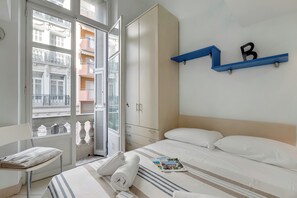 Iron/ironing board, free WiFi, bed sheets