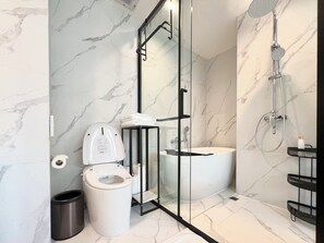 A modern bathroom with a toilet, bidet, and shower. - 1BR 5Min Walk to BeachPool&Gym C243 (Choeng Thale)