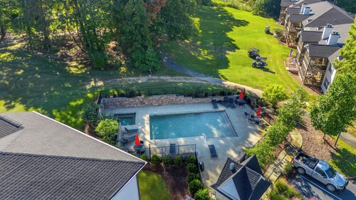 "Hole in One" Lake Martin Condo-charming near Auburn/Dadeville