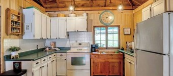 Nibi Haven / Kawarthas Lakeside Retreat