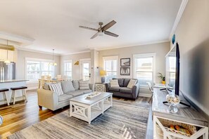 Smart TV, foosball - New Management Ocean-View Escape Balcony, Hot Tub (North Topsail Beach)