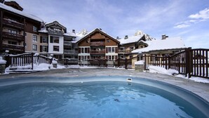 Pool - Apartment in Arc With Ski Access (Bourg-Saint-Maurice)