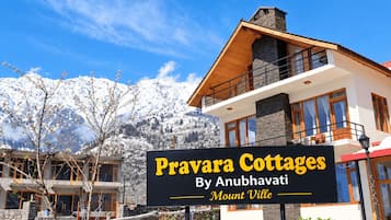 Señal para Pravara Cottages by Anubhavati en Mount Ville.