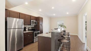 Fridge, microwave, oven, stovetop