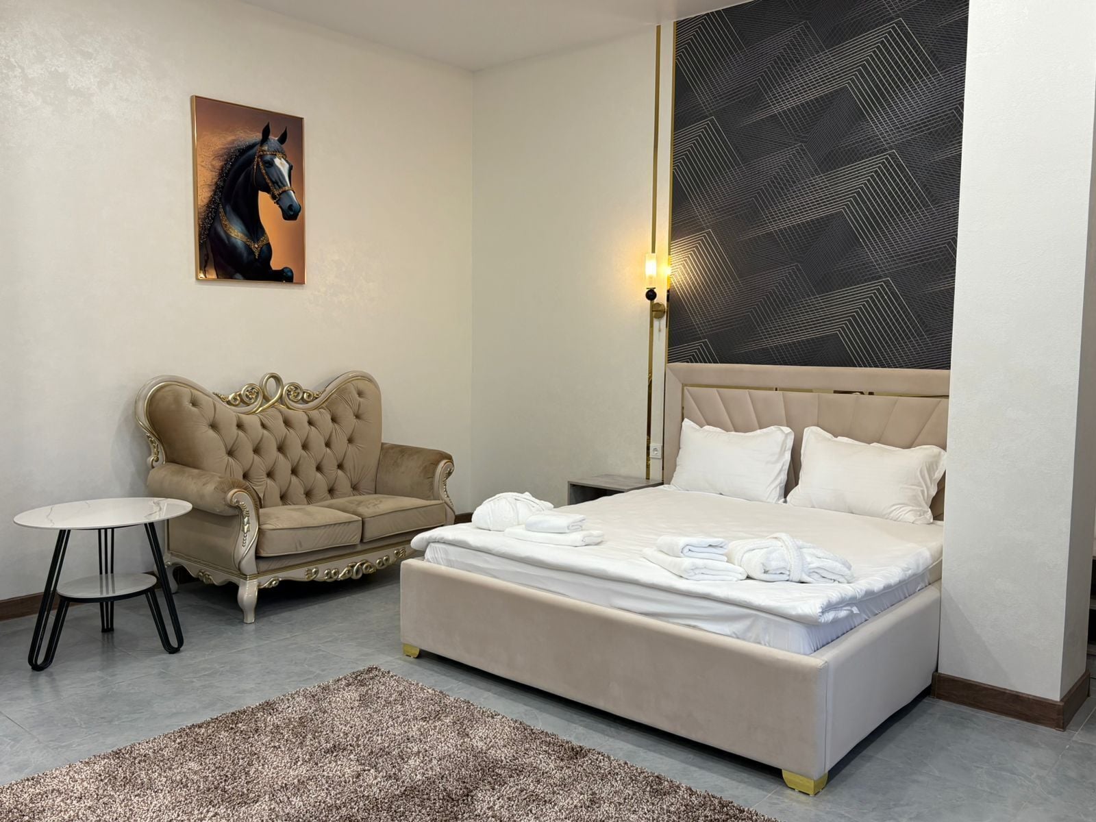 Luxury Suite, City View