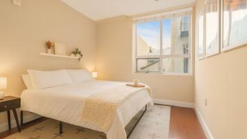 2 多间卧室、熨斗/熨衣板、WiFi、床单