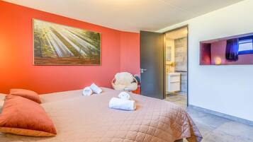 Villa | 5 bilik tidur, dilengkapkan perabot secara berasingan