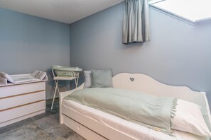 Villa | 5 bedrooms, individually furnished, iron/ironing board, bed sheets