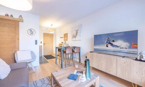 Living area - New Apartment in a Luxury Residence (Huez)