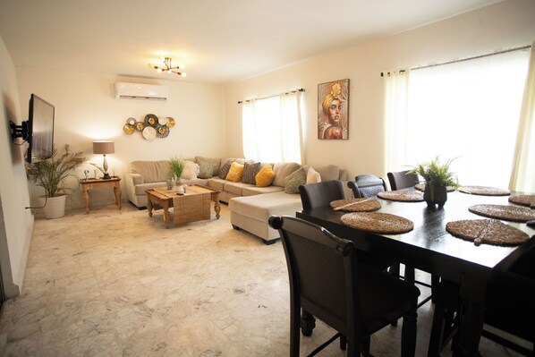 Interior - Beautiful house centrally located up to 12 people 10 min from the consulate WiFi 500mbps (Heroica Matamoros)