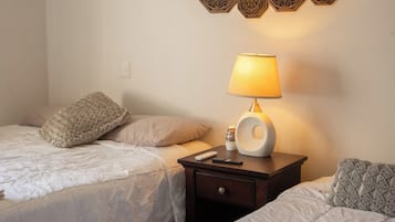 4 slaapkamers, een strijkplank/strijkijzer, gratis wifi, beddengoed