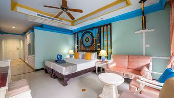 Deluxe Twin Bed with Pool Access | Área de estar