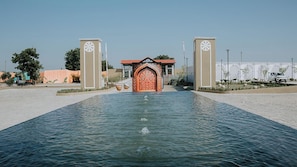 مدخل المنشأة