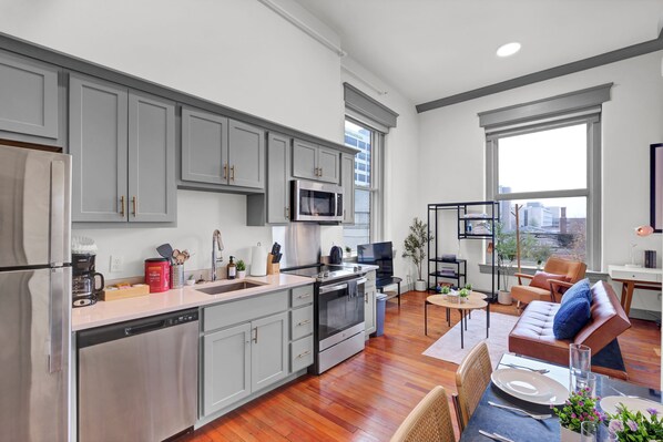 Fridge, microwave, oven, stovetop