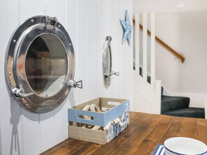 Interior - 4 bedroom accommodation in Falmouth (Falmouth)