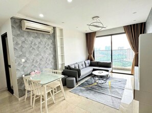 Appartement Deluxe, 2 chambres, 2 salles de bains, vue sur la ville | Balcon