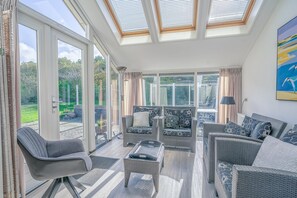 House | Living room - Charming Villa Near the sea and Forest (De Koog)