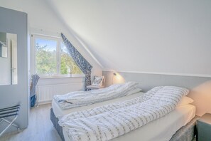 3 bedrooms, individually furnished, bed sheets - Charming Villa Near the sea and Forest (De Koog)