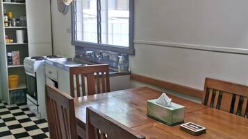 تناول الطعام