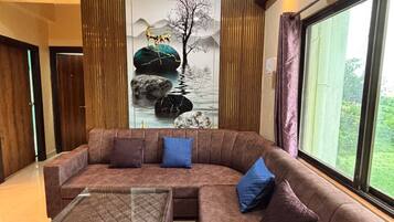 Triple Room | Living area