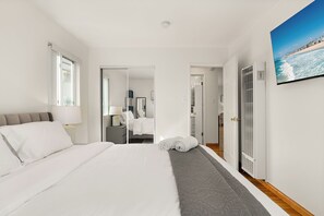 1 soverom, skrivebord, strykejern/-brett og wi-fi (inkludert)