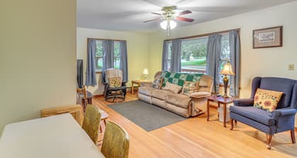 Walk to Restaurant & Bar: Home w/ Deck in Gary