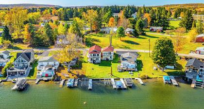 All-Season Adventures! Lime Lake Retreat w/ Dock