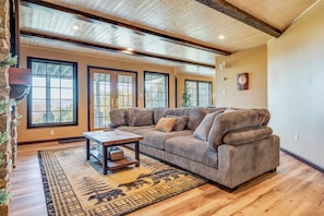 TV, fireplace, video library - Million-Dollar Mtn Views! Gilford 'Gilded Loon' (Gilford)