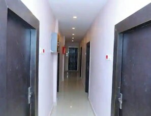 Lobby - DURGA BHAVANI RESIDENCY (Vijayawada)